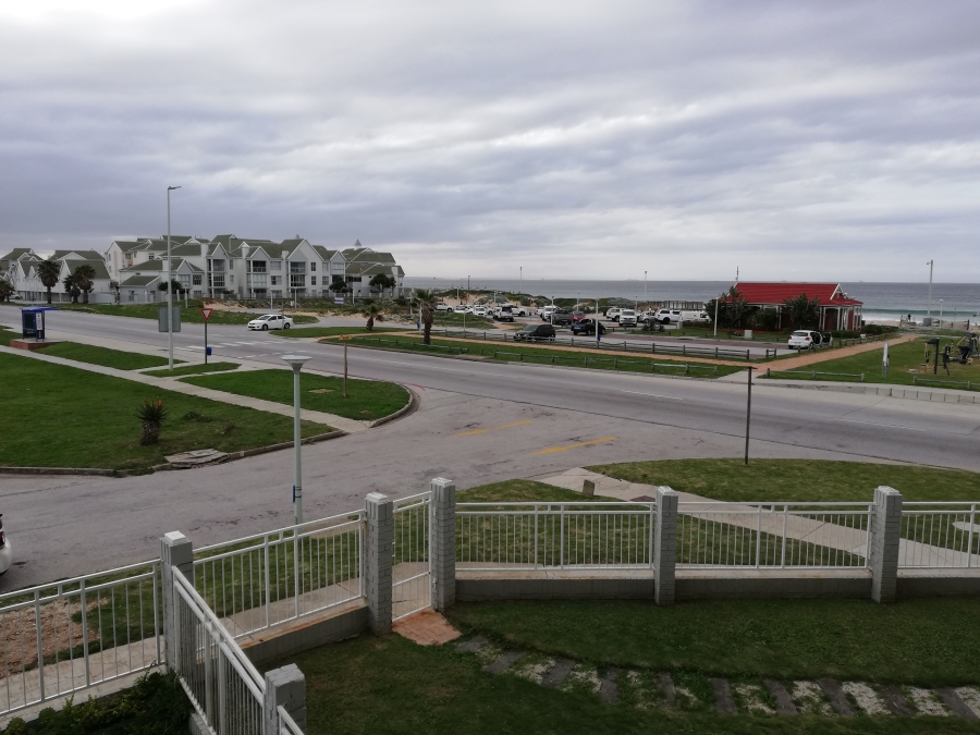 1 Bedroom Property for Sale in Summerstrand Eastern Cape